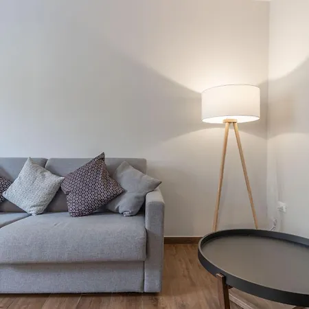 Italian Experience-casa Del Porto Apartment